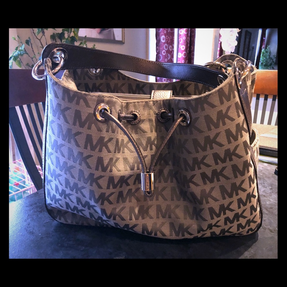 Authentic Michael Kors Satchel